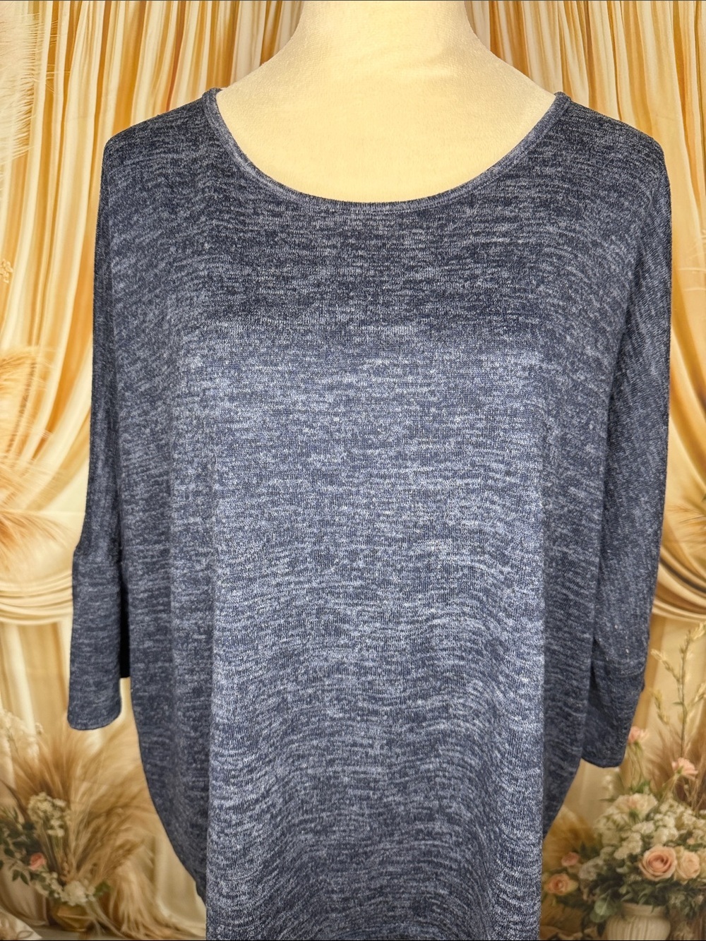 Relaxed Scoop Neck Sweater in Heathered Charcoal Blue